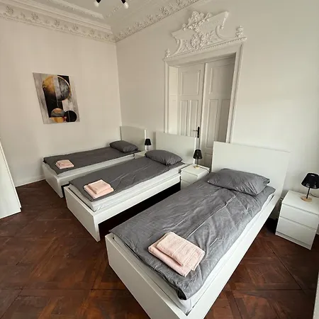 Grand Business Loft Design P-65 לודז'