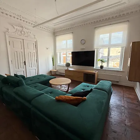 Grand Business Loft Design P-65 شقة