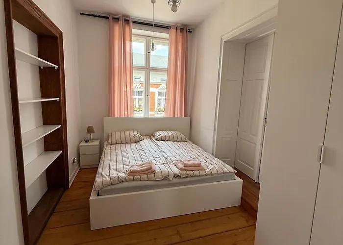 Grand Business Loft Design P-65 * לודז'