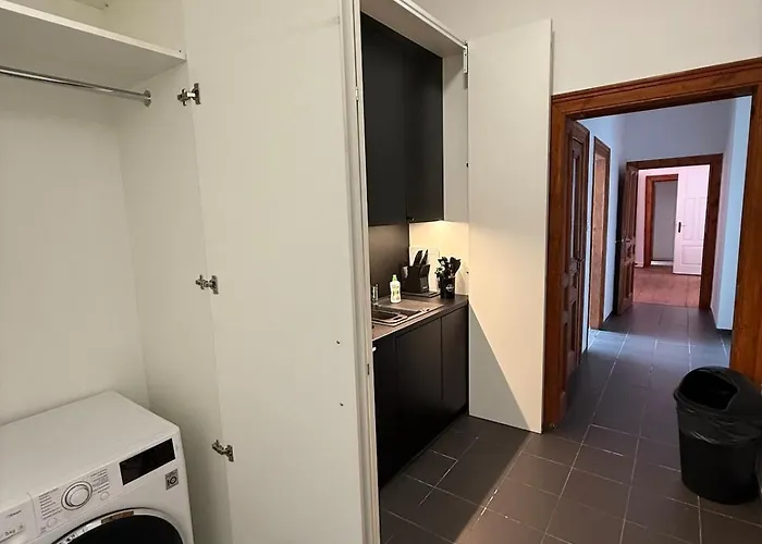 Grand Business Loft Design P-65 לודז'